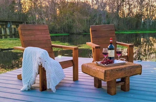 The Kayakers Retreat, Waterfront,King Bed w/Waterviews, Kayaks & bikes Included
