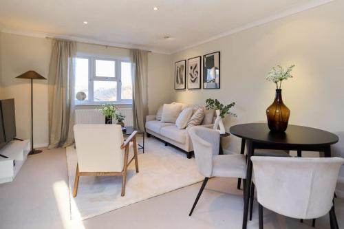 The Kennington Park Retreat - Inviting 2BDR Apartment