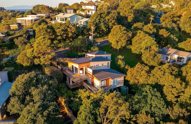 The Kingfisher House - Oneroa