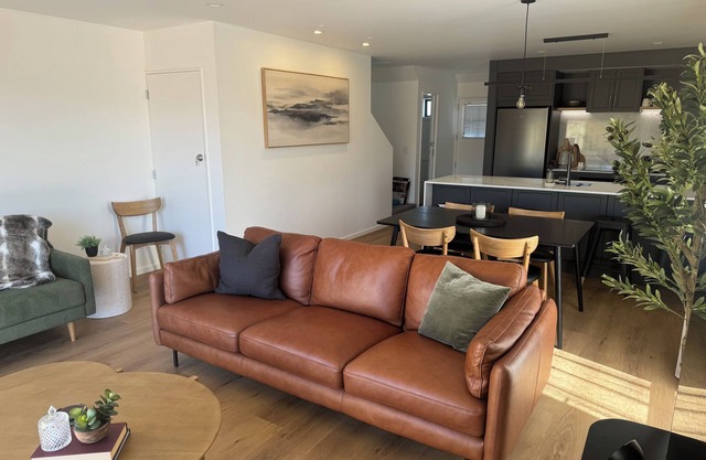 The Kings Domain - Luxurious townhouse in the CBD