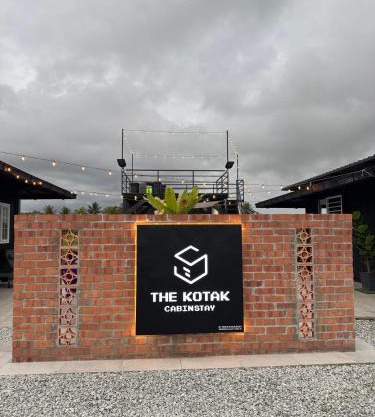 The kotak Cabinstay Parit Buntar