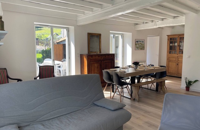The LACALLE house, in the heart of the Pyrenees National Park. Pets welcome!