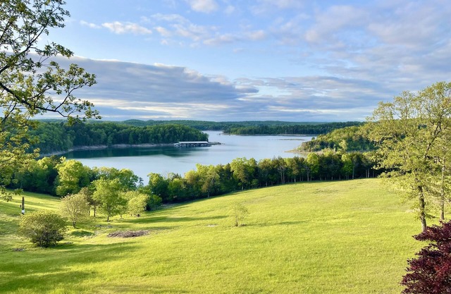 Norfork Lake House- With Amazing Views!
