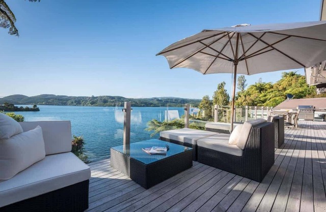 The Lake House | Stunning Views + Private Jetty