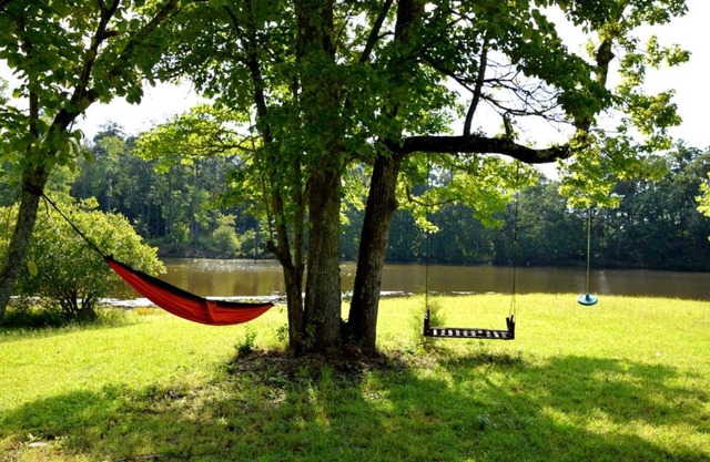 The Lakehouse - 7BR Upscale Villa