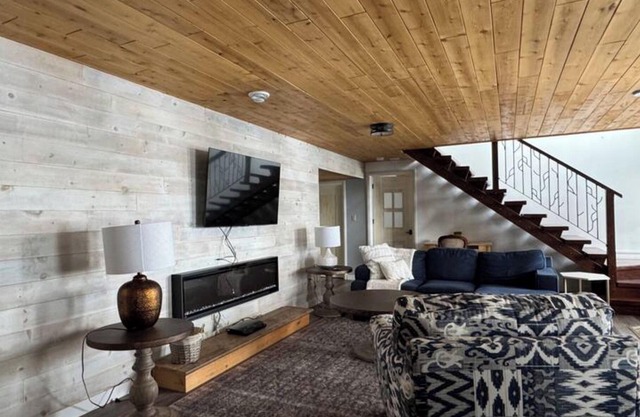 The Lakehouse on Nicol Island
