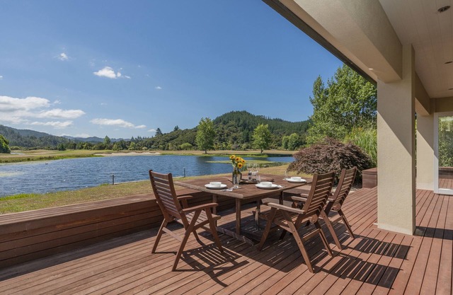 The Lakes - Pauanui Holiday Home