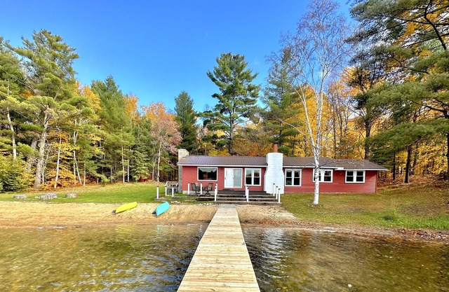 The Lakeside Hideaway