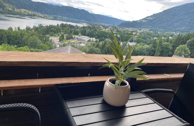 "The Lakeview" HAS EXPANDED: Rooftop Apartment 1. 10% discount from 7 days booking
