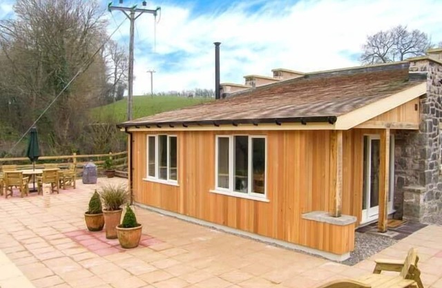 El cobertizo de parición, adecuado para mascotas, con chimenea en Dyserth, Ref 29036