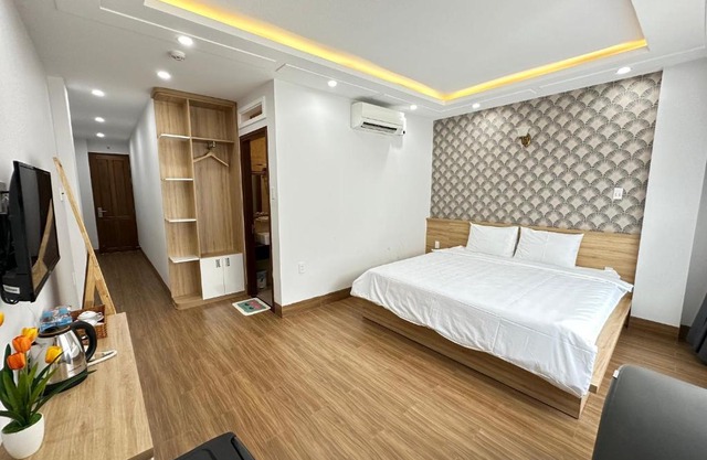 The Land Hotel & Apartment