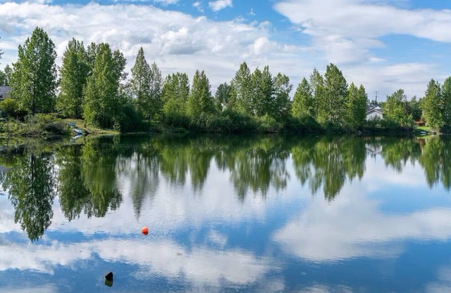 The Last Frontier Lake House Lodge in Anchorage 3bdrm 2ba