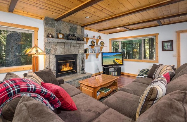 The Lazy Bear Lodge