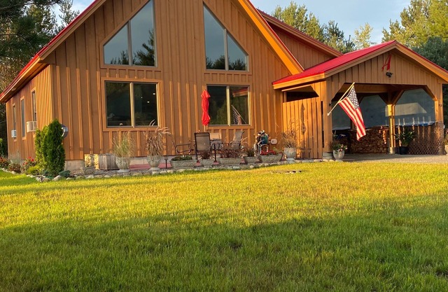 The light is gorgeous here! Newly Constructed Home On the Ammonoosuc River!