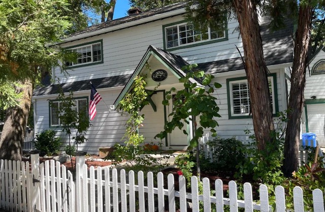 The Lily Pond Cottage, Lake Arrowhead, CA