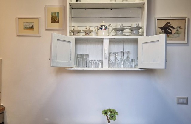 The little house on the river - nice one-bedroom apartment very close to the city center