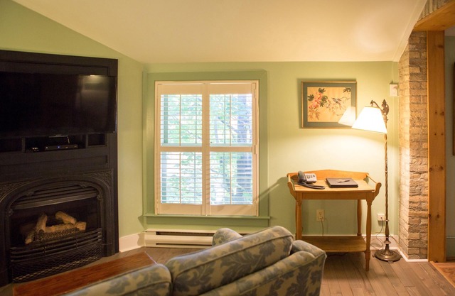 The Little Inn of Bayfield