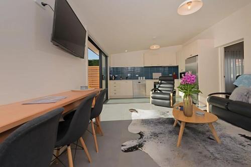 The Little Lollyshop Apartment in Battery Point