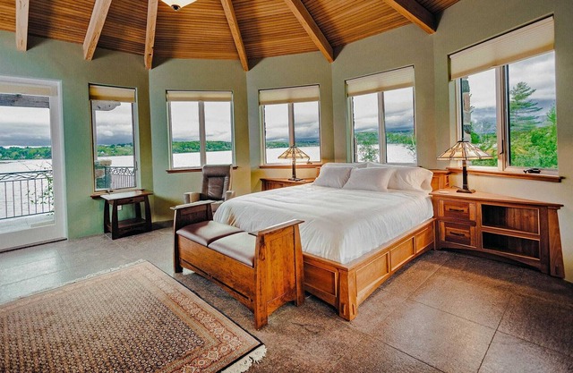 The Lodge at Strum Island - Una isla privada paradisíaca con un ambiente de club