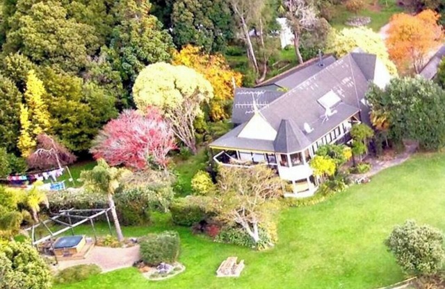 The Lodge, Golden Bay Lodge and Organic Gardens