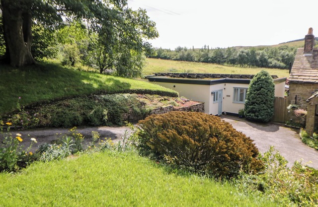 El Lodge, DISLEY