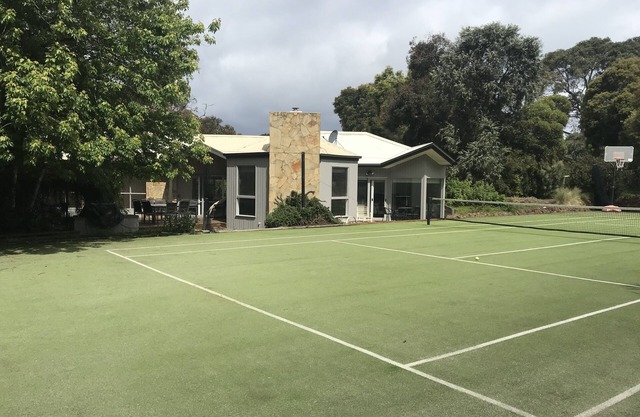 THE LODGE - FUEGO DE MADERA ABIERTA / TENIS