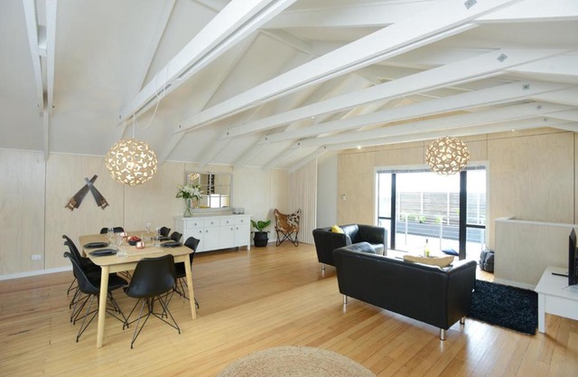 The Loft - Hastings Holiday Home With Wifi