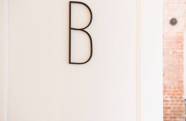 The Lofts Downtown: Studio B, hermoso y moderno estudio Loft en el centro de Claude