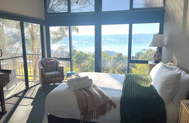 The Lookout Studio Tamar Ridge Apartment