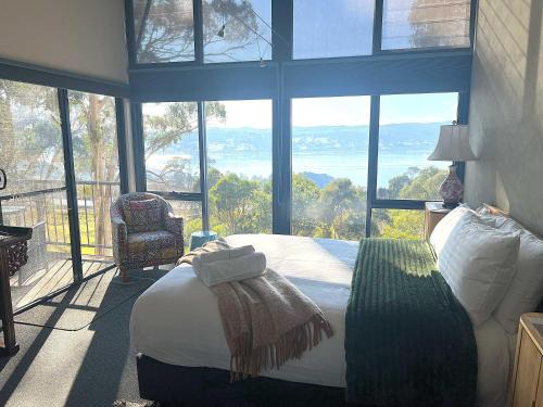 The Lookout Studio Tamar Ridge Apartment