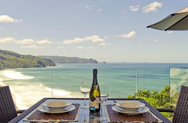 The Lookout - Tairua Holiday Home