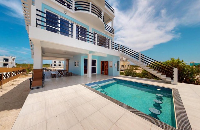 The Lor-E-Lei House