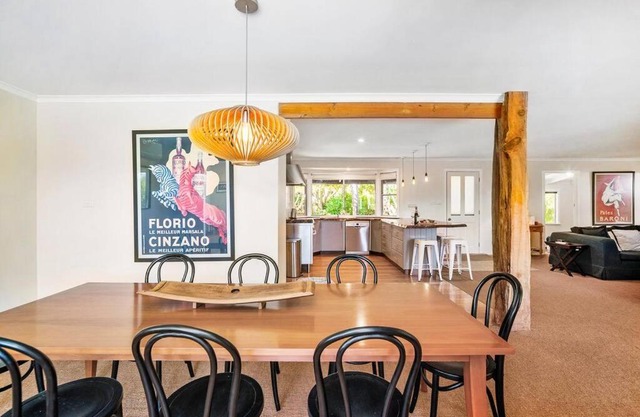 'The Love Shack' Pet-Friendly Beach Bungalow