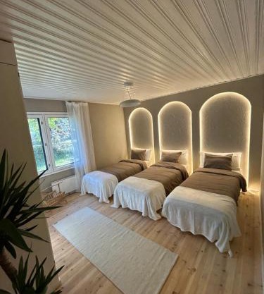 The Luna Lounge, villa with sauna