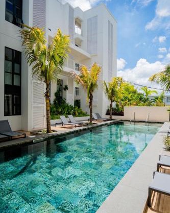 The Luxe Retreat - Chic & Comfy