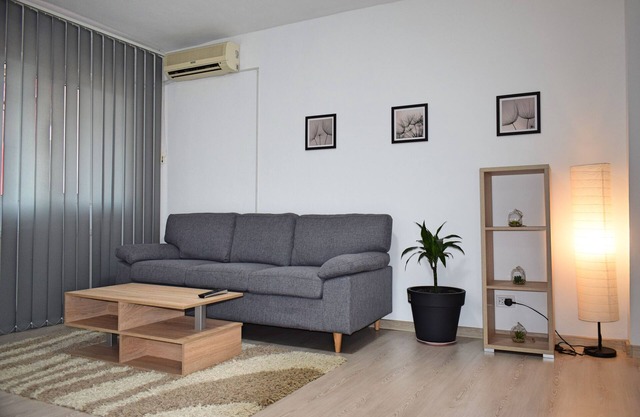El MAGISTER APARTAMENT SLATINA se encuentra a 350 m cerca del corazón de la ciudad.