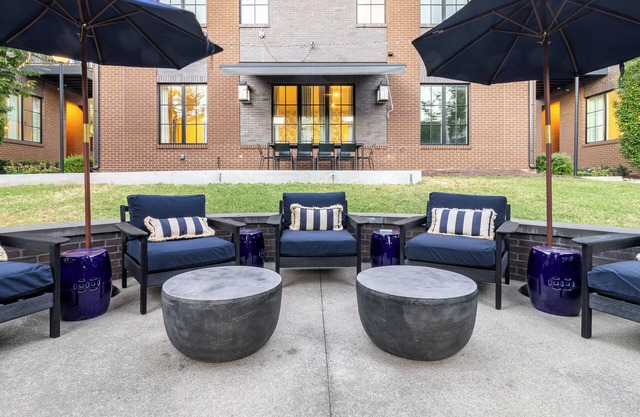 The Magnolia #4 by AvantStay | Germantown, Balcony
