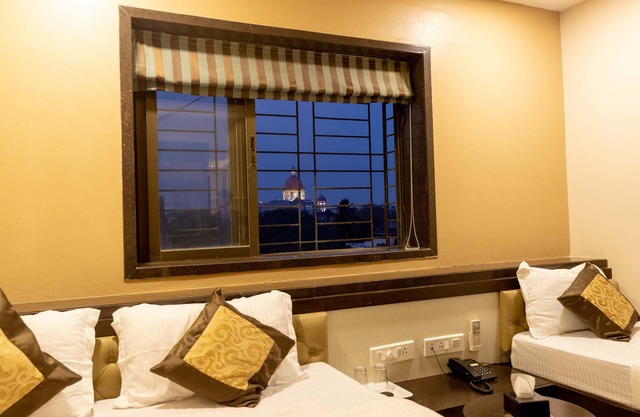 The Majlis Hotel - Near Taj Hotel Colaba
