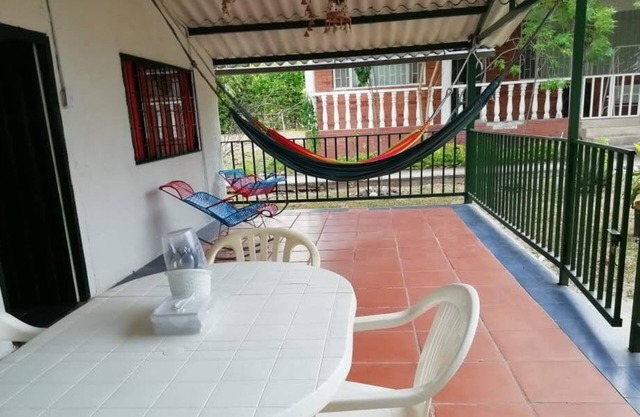 La casa de la mamata (con seguridad y piscina)