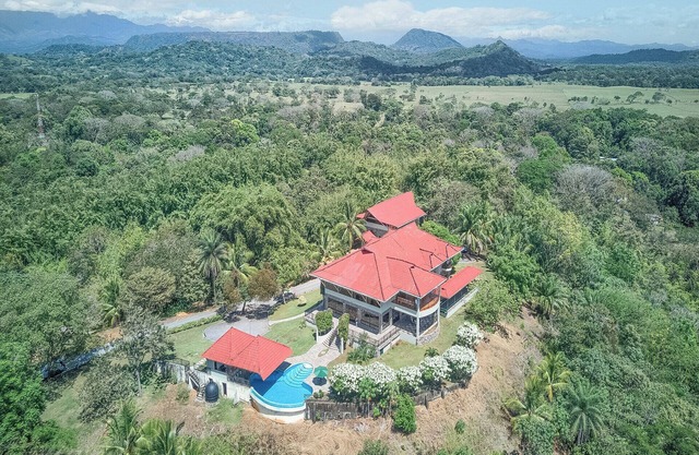 "la mansión hecha de bambú" Villa bambú, Chiriquí chorcha abajo
