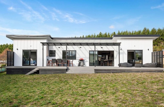 La maravilla de Motuaopa - Modern Holiday Home