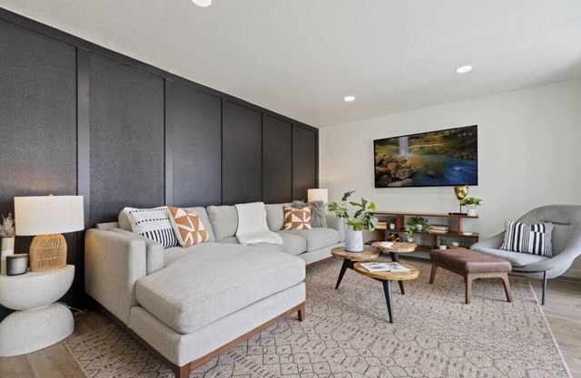 The Maverick | Stunning 4 bd/3B-15 min to Downtown