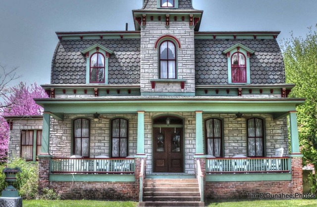 The McClure Guesthouse. 1872 Victorian Home.