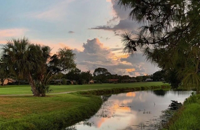 The Meadows, 2 bedroom updated condo, with golf course view and a patio!