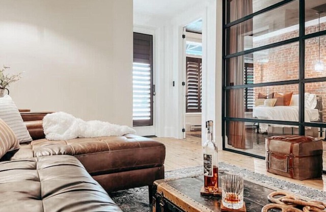 The Merchant Quarters: Contemporary seaside charm