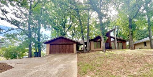 The Merrill House and Art Gallery