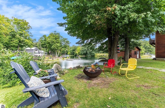 The Mesick Hideaway – 4BR/3BA Family Fun Spot w/Lake, River & Hiking Trails