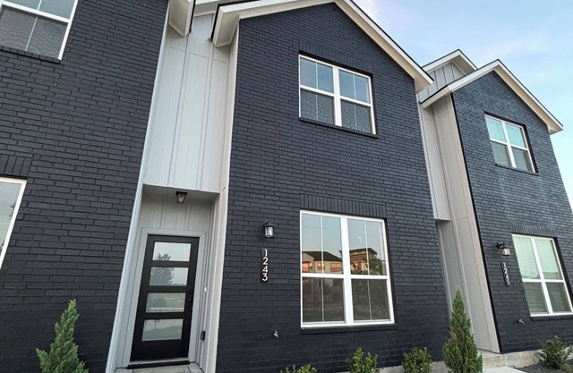 The Midtown Retreat – Near TAMU
