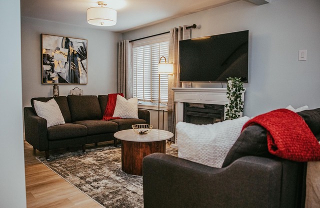 The Miner's Den - NEW 4BED Executive Home
