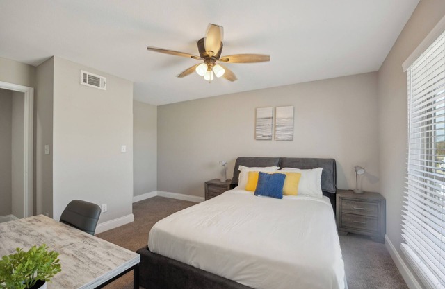 The Mirage 270 I Comfy 2 Bed 2 Bath